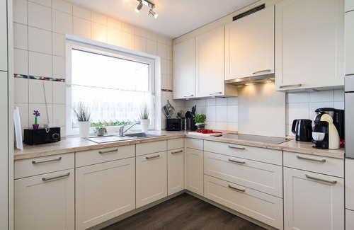 Sylt-Ost Apartamento | 3-room app. for 4 pers. with terrace, parking space, WLAN, pets allowed.