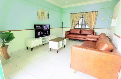 Bukit Jalil Apartamento | 3 Rooms 2 parking 10pax PSR Comfy Sofa&Bed near MRT Eateries McD