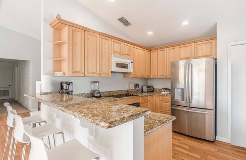 Edgewood Casa | 3 Rooms, Lake, Bocce Ball, Putting Green, Fire pit, Deck