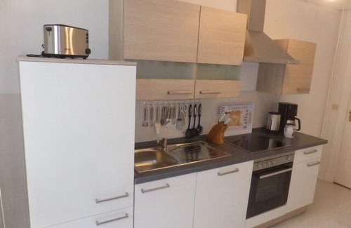 Lichterfelde Apartamento | 3 habitaciones, capacidad para 7 personas, con mobiliario de lujo, 'Clavel'
