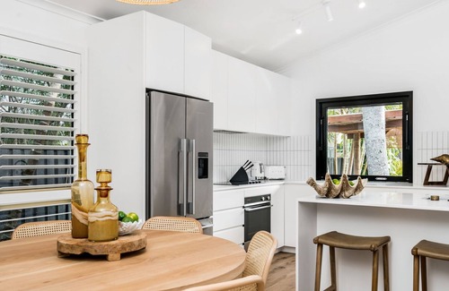 Belongil Casa | 3 Salty Sisters - Are you looking for the perfect Byron Bay beach getaway?