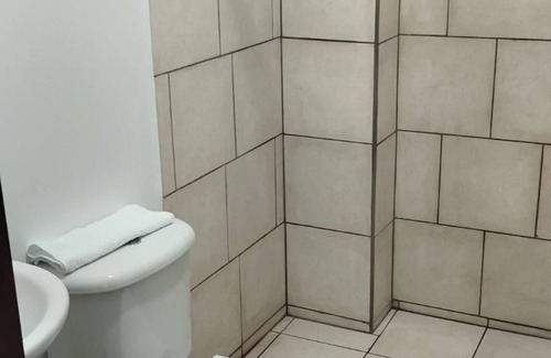 Dolorosa Apartamento | #3 San Jose room with private bathroom