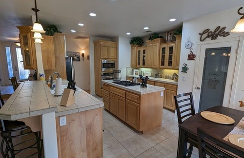 Redding Casa | 3 Shasta's Retreat: Spa & Pool+GameRoom