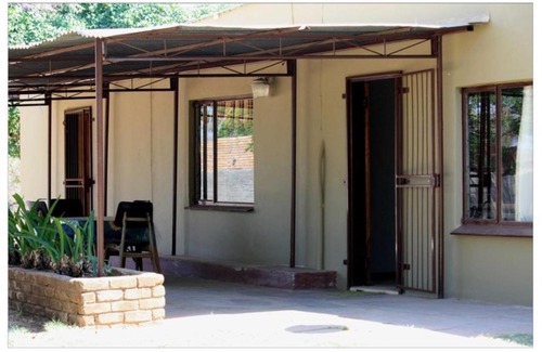 Lephalale Casa | 3 Single bedroom in farmhouse in Limpopo Province