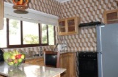 Beau Vallon Apartamento | 3 spacious self catering apartments situated at Beau Vallon