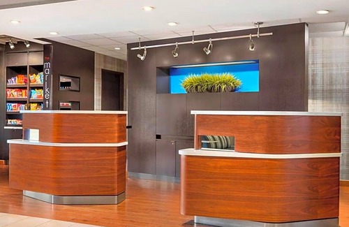Springfield Hotel | Hotel de 3 estrellas ∙ Courtyard by Marriott Springfield