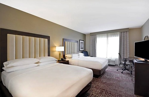 Bedford Park Hotel | Hotel de 3 estrellas ∙ DoubleTree by Hilton Chicago Midway Airport, IL