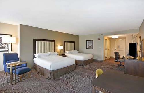 Bedford Park Hotel | Hotel de 3 estrellas ∙ DoubleTree by Hilton Chicago Midway Airport, IL
