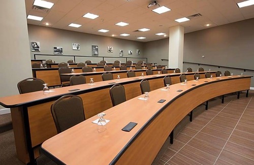 Binghamton Hotel | Hotel de 4 estrellas ∙ DoubleTree by Hilton Binghamton