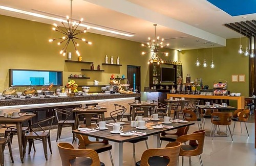 Downtown Cancun Hotel | Hotel de 3 estrellas ∙ Four Points by Sheraton Cancun Centro