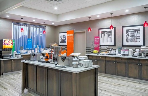 Oxford Hotel | Hotel de 4 estrellas ∙ Hampton Inn by Hilton Oxford, ME