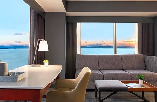Burlington Hotel | Hotel de 3 estrellas ∙ Hilton Burlington Lake Champlain