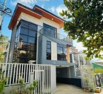 Baguio Casa | 3 Storey Baguio Modern Transient House by DeiGratia