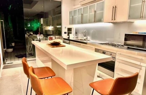 Paddington Casa | 3 Storey Terrace House Walk Fox Studios SCG & City