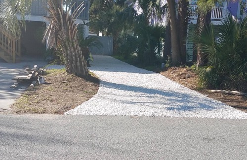 Savannah Beach Casa | 3 pisos 4br / rec / game rm 3ba + shw house 5 cuadras de la playa duerme 14 cómodamente