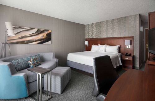 El Segundo Hotel | 3 Tasteful Rooms Near Downtown LA – Ideal for Concerts & Shopping