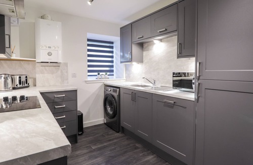 Banff Cabaña | 3 THE GRANARY, family friendly, country holiday cottage in Banff