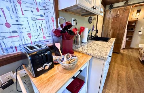 Hico Casa | 3 Tiny Town Romantic tiny home Animals Fire Pit by Vacation Your Way