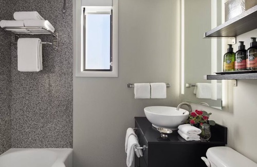 Capitol Hill Hotel | 3 Units Close to History in Capitol Hill – Steps to US Capitol & Iconic Landmark