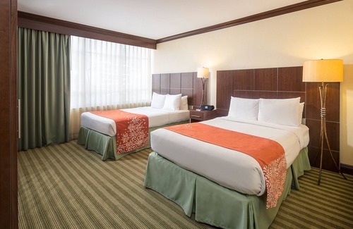 Sunny Isles Beach Hotel | 3 Units Perfect for Groups! Pool, Pet-friendly!