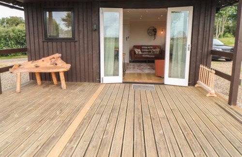 Nawton Casa | 3 Valley View Lodges