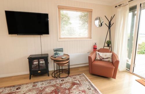 Nawton Casa | 3 Valley View Lodges