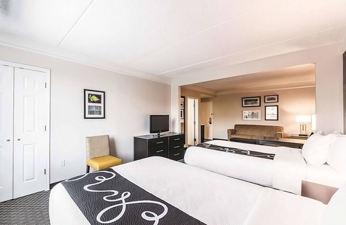 Arsenal Hotel | 3 x 2 Double Beds Studio Suite at La Quinta Inn by Wyndham San Antonio Downtown