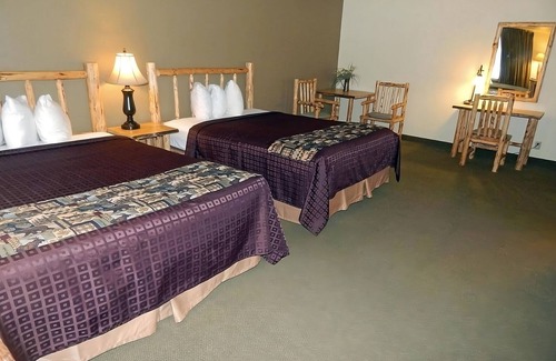 Ponderay Casa | 3 x 2 Queen Beds with Living Room at FairBridge Inn & Suites Sandpoint