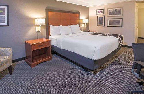Arsenal Casa | 3 x King Bed Deluxe Suite at La Quinta Inn by Wyndham San Antonio Downtown