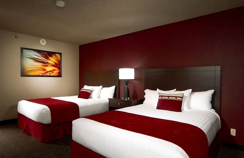 Laughlin Hotel | 3 x Sedona Queen Smoking Room at Edgewater Casino Resort