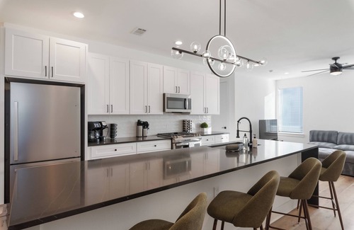 North Austin Civic Association Apartamento | 30+ Day | Cozy Place for Working Professionals