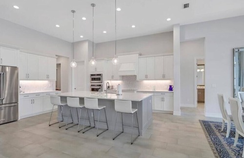 Naples Casa | 30-day minimum lease | Naples Reserve | 2 bedrooms | 2 office spaces with pull-out couches | 3 bathrooms