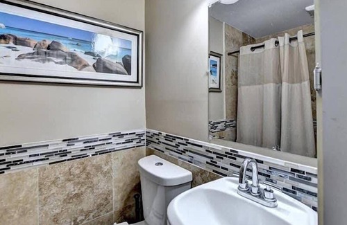 Cumming Casa | Luxury Lake Lanier Retreat 2 Bdrm Private Pool