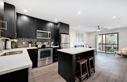 Hancock Apartamento | 30 days + North UT Campus Unit 6 -1 Mil to Moody Center Walk, Memorial Stadium