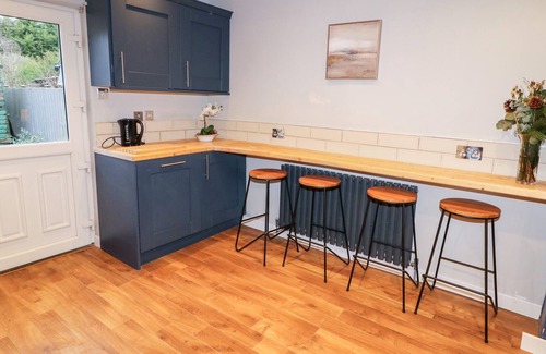 Lisburn Casa | 30 EGLANTINE CRESCENT, pet friendly, with a garden in Lisburn