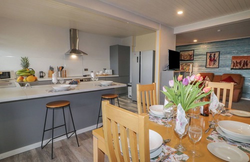 Ballycarry Cabaña | 30 MAIN STREET, pet friendly, with a garden in Ballycarry