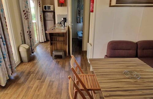 La Boissiere-de-Montaigu Casa | 30 minutes from puy du fou, air-conditioned mobile home in quiet family campsite