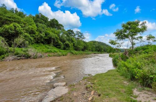 Todd Casa | 30 Mins to Boone, Fire Pit, Hot Tub, 3 porches, Dogs OK