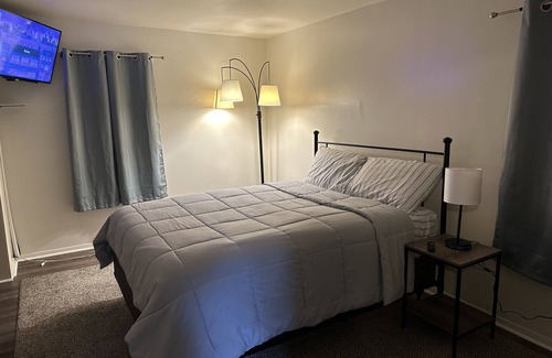 Frankfort Casa | 30 minutes from downtown Chicago!