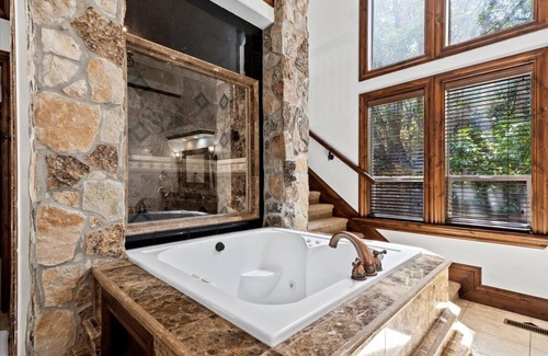 Olympus Cove Casa | *30 night min* Luxury Mansion * Hot Tub * Views * Theater * Game Room