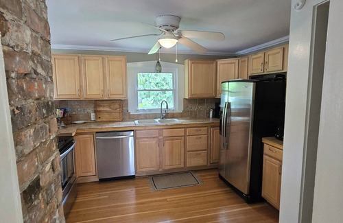 Saint Joseph Cabaña | 30 night min stay. Cozy cottage in St. Joseph on 1.1 acres wooded lot with view