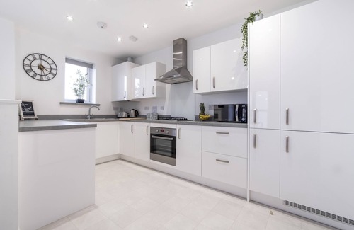 Peterborough Apartamento | 🌟30% OFF 28+ nights stays - Superb St John's Central Apartment🌟