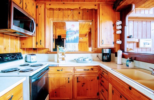 Ponderosa Casa | 30% OFF 7200 ft Sequoian - Large Family, Trail of 100 Giant, Sequoias, Rivers