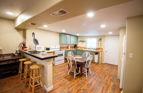 Port Mansfield Casa | 300 Copano-Cozy cabin with 2 bedrooms 2 baths