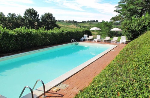 Scandicci Otro | 300 m² Alojamiento ∙ 5 habitaciones ∙ 12 huéspedes