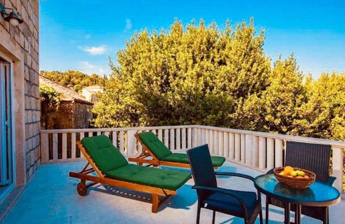 Komaji Villa | 300 m² Villa ∙ 5 habitaciones ∙ 10 personas