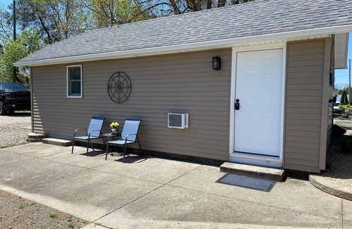 Lexington Apartamento | 300 Sq Ft Studio Apt - Downtown Lexington, close to Mid-Ohio Sports Car Course