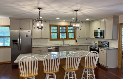 Rhinelander Casa | 3000 sq ft Lakehouse on Clear, Full Rec Hildebrand Lake in Rhinelander!