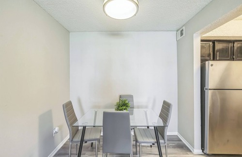 Bedford Apartamento | 3001 Crystal Springs 614 I Spacious 1 Bed 1 Bath