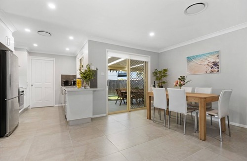 Summerland Point Casa | 300m to Lake Macquarie. Minutes to the Central Coast